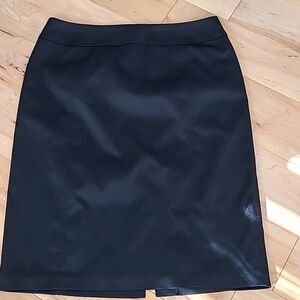 Le Chateau Pencil skirt